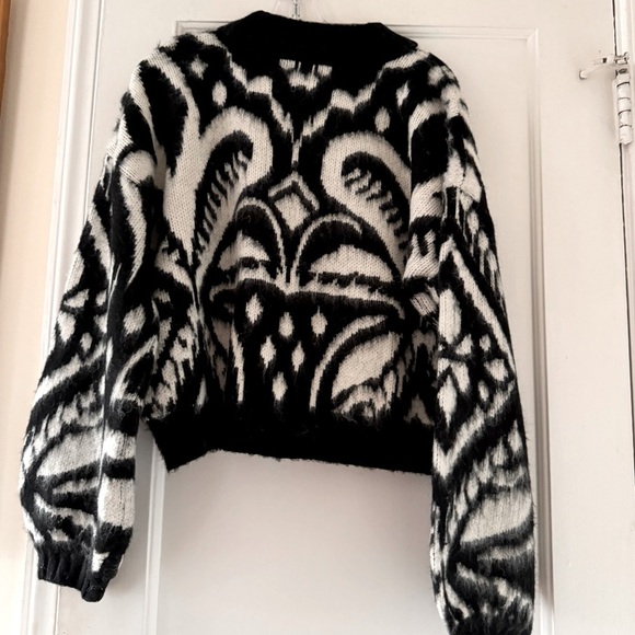 FARM Rio Pineapple Ikat Knit Sweater - Picture 6 of 16